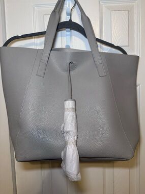 Everyday Gray Pebble Tote - Carryall